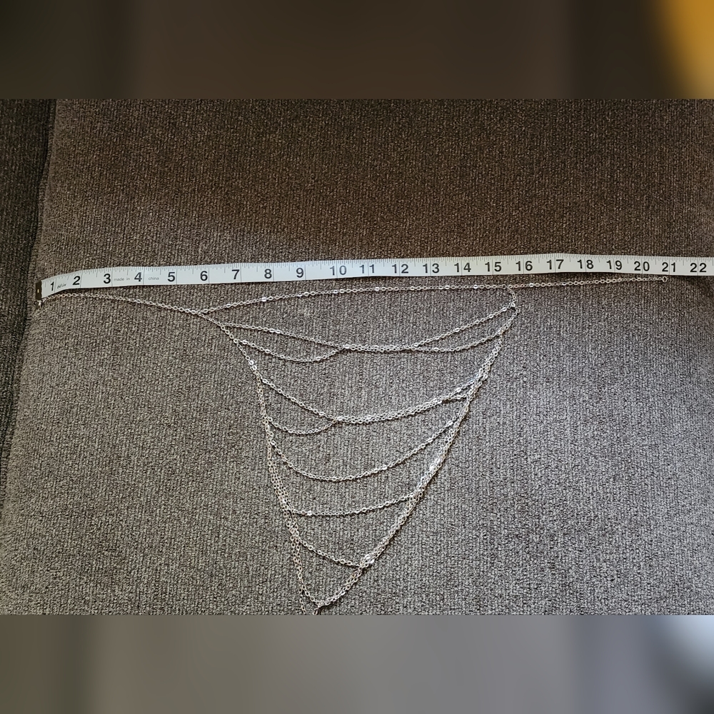 NWOT Stainless Steel Scalloped Tiered Necklace - Picture 4 of 4